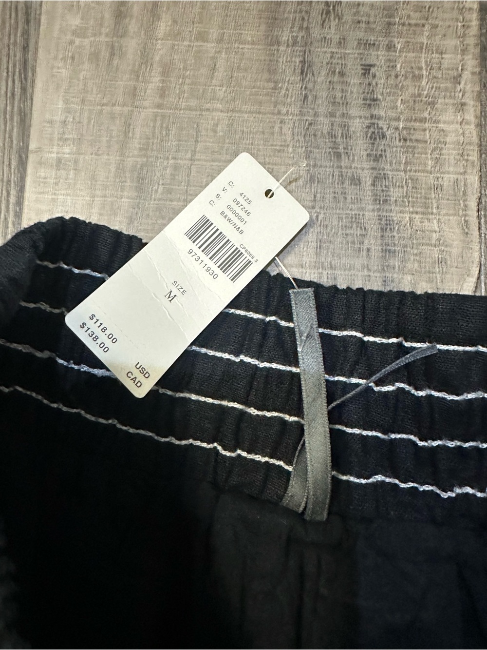 Anthropologie Black shorts  with White Floral Embroidery M - Picture 5 of 5